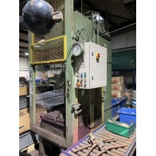 Mackey Bowley Hydraulic Press 125tonnes Capacity, 